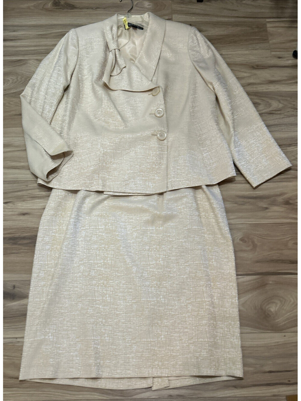 Kasper & Co Suit Blazer Skirt 2PC Golden Beige Jabot Size 14W Y2K Corporate